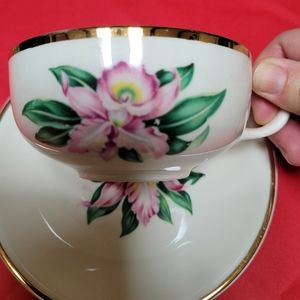 Modern Orchid Warranted 22k Gold Vintage The Paden City Pottery Tea Cup & Saucer